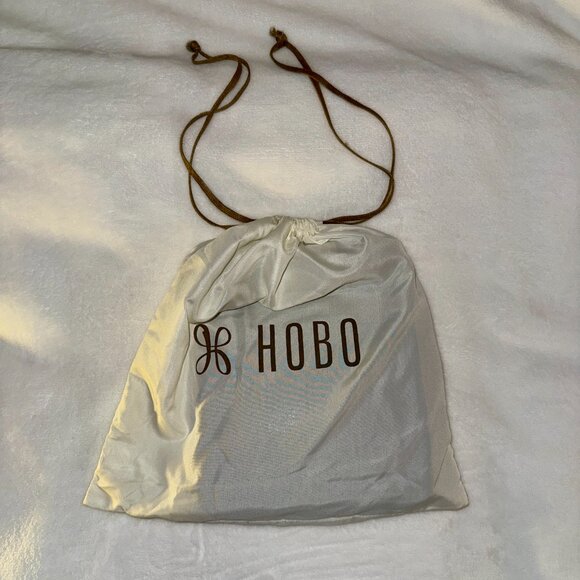 HOBO Vivian Small Crossbody black leather 7 x 8 x 2" NWT - Picture 12 of 12